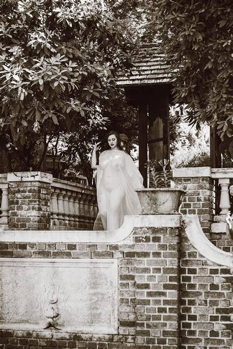 lillias right|Twitter. It’s what’s happening / Twitter.